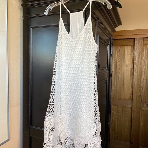 Dresses & Skirts - White lace dress